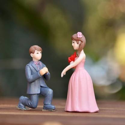 Cute Couple Proposing Figurin Miniature Showpiece Statue For Gift,Lovers K4281