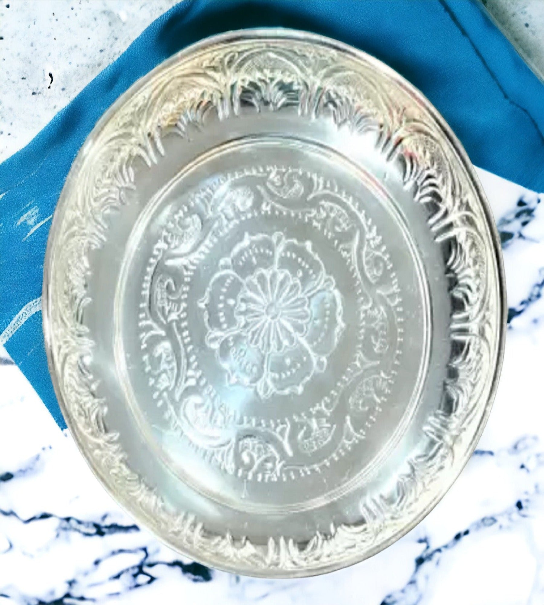 Sigaram 11 Inch Pooja Plate with Stand is best for Home, Office and Temple Poojas K3128