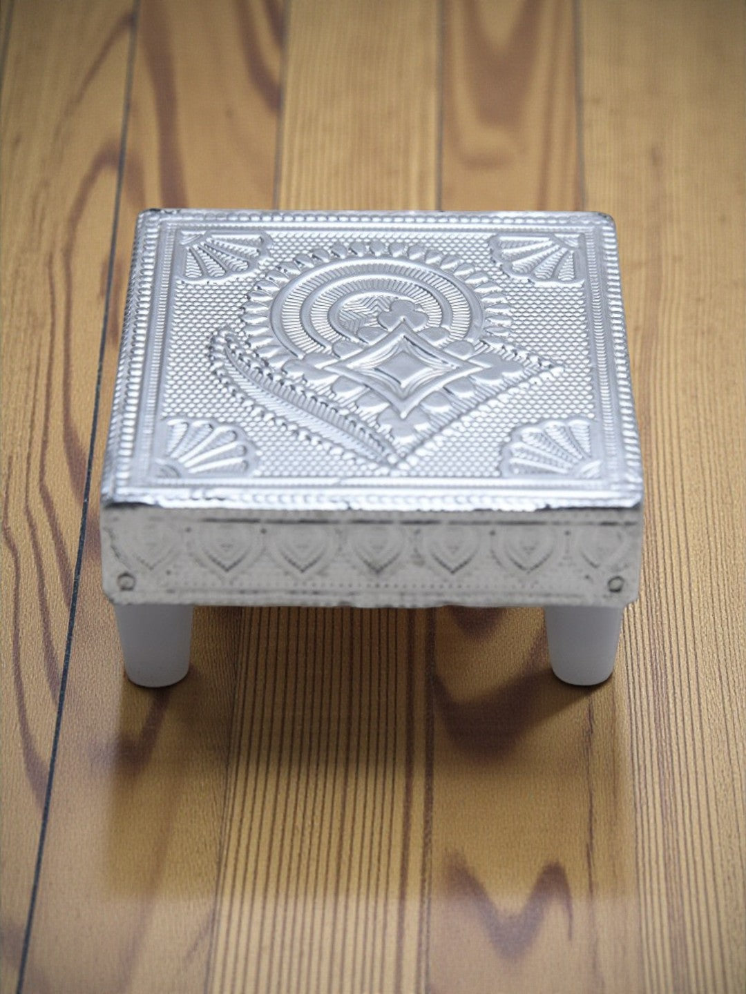 Sigaram 3x3 Inch Wooden Silver Plated Patiya/Chowki for Home & Temple Pooja Deco K5181