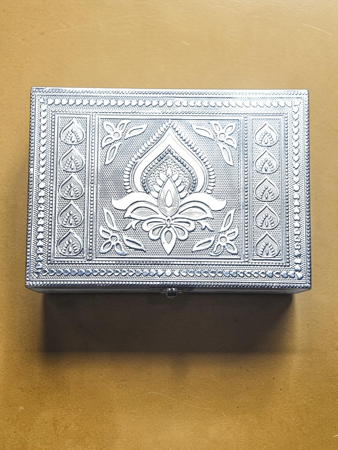 Sigaram 7x5 Inch Silver Plated Wooden Pooja Box For Home Pooja Box K5217