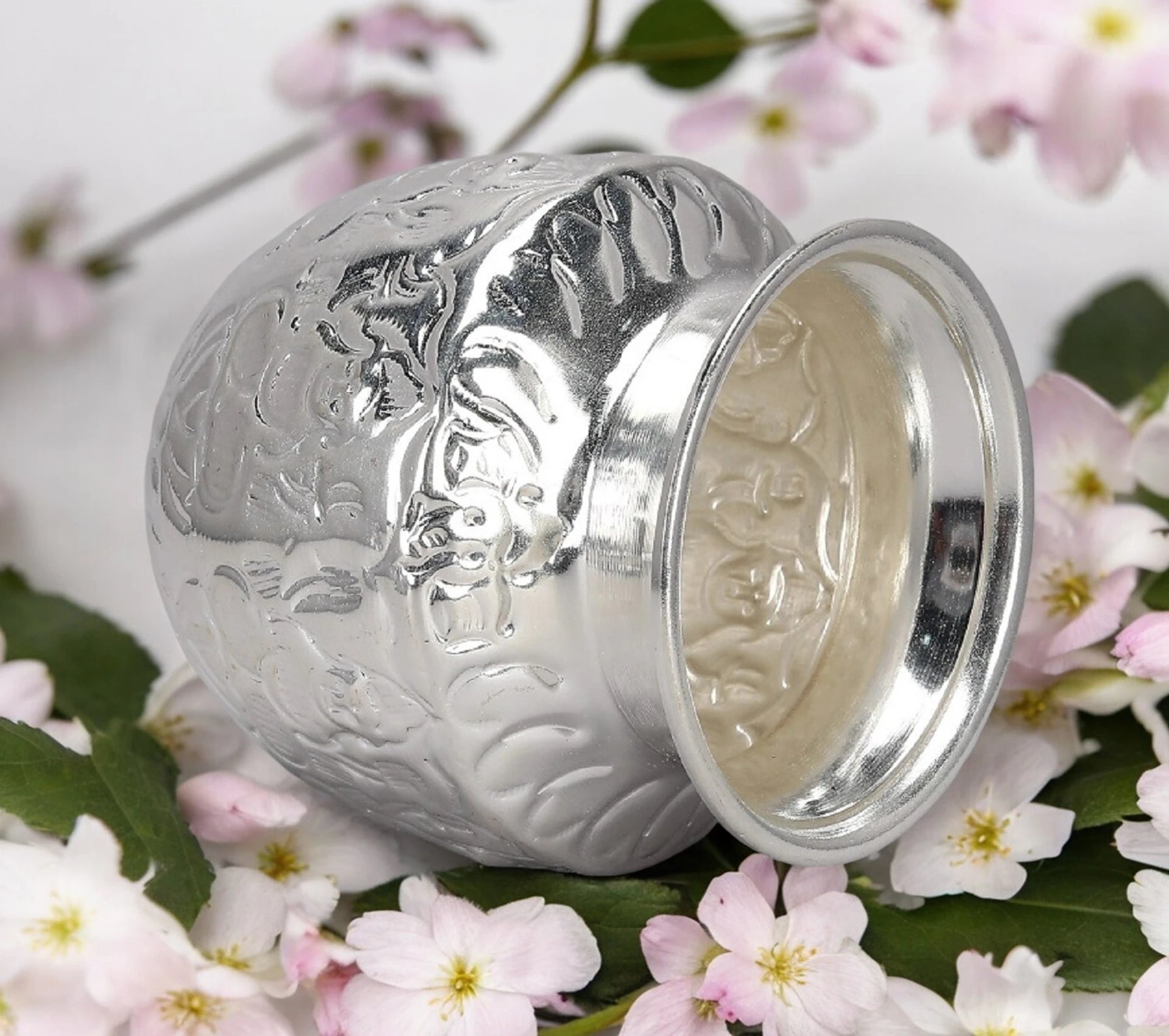 Sigaram 4.5X4 Inch Asta Lakshmi Kalash for Pooja Decor K4125