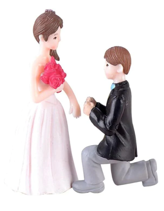 Cute Couple Proposing Figurin Miniature Showpiece Statue For Gift,Lovers K4282
