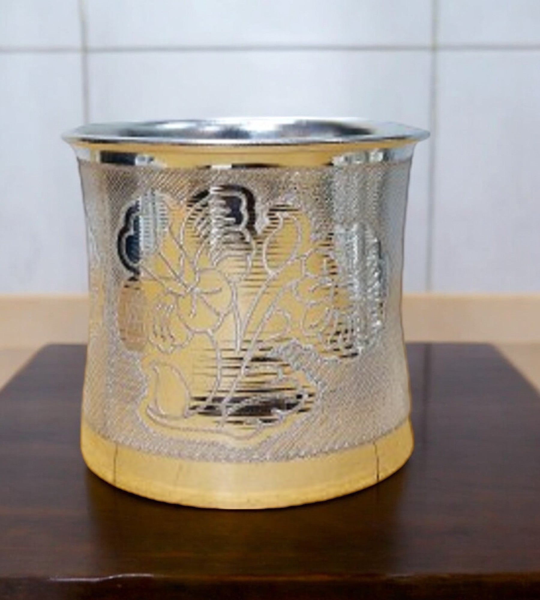 Sigaram German Silver 3 Inch Design Panch Pathre With Pooja Hand For Home Pooja Decore K4481