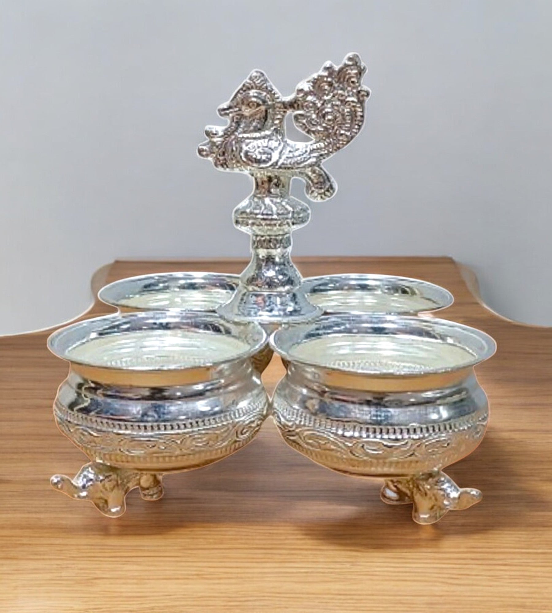 Sigaram Brass 6.7x5 Inch 4 Cup Panchwala with Leg For Home Pooja Decore K4496
