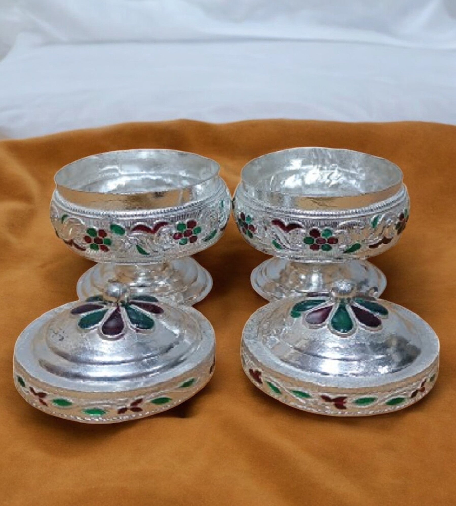 Sigaram Copper Meena Sindoor Kum kum Dabbi For Home Pooja Decore K4501