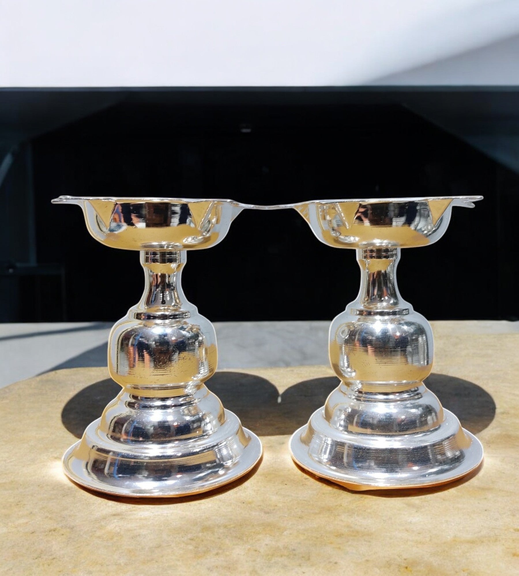 Sigaram Brass 4 Inch Star Plain Diya For Home Pooja Decore K4562