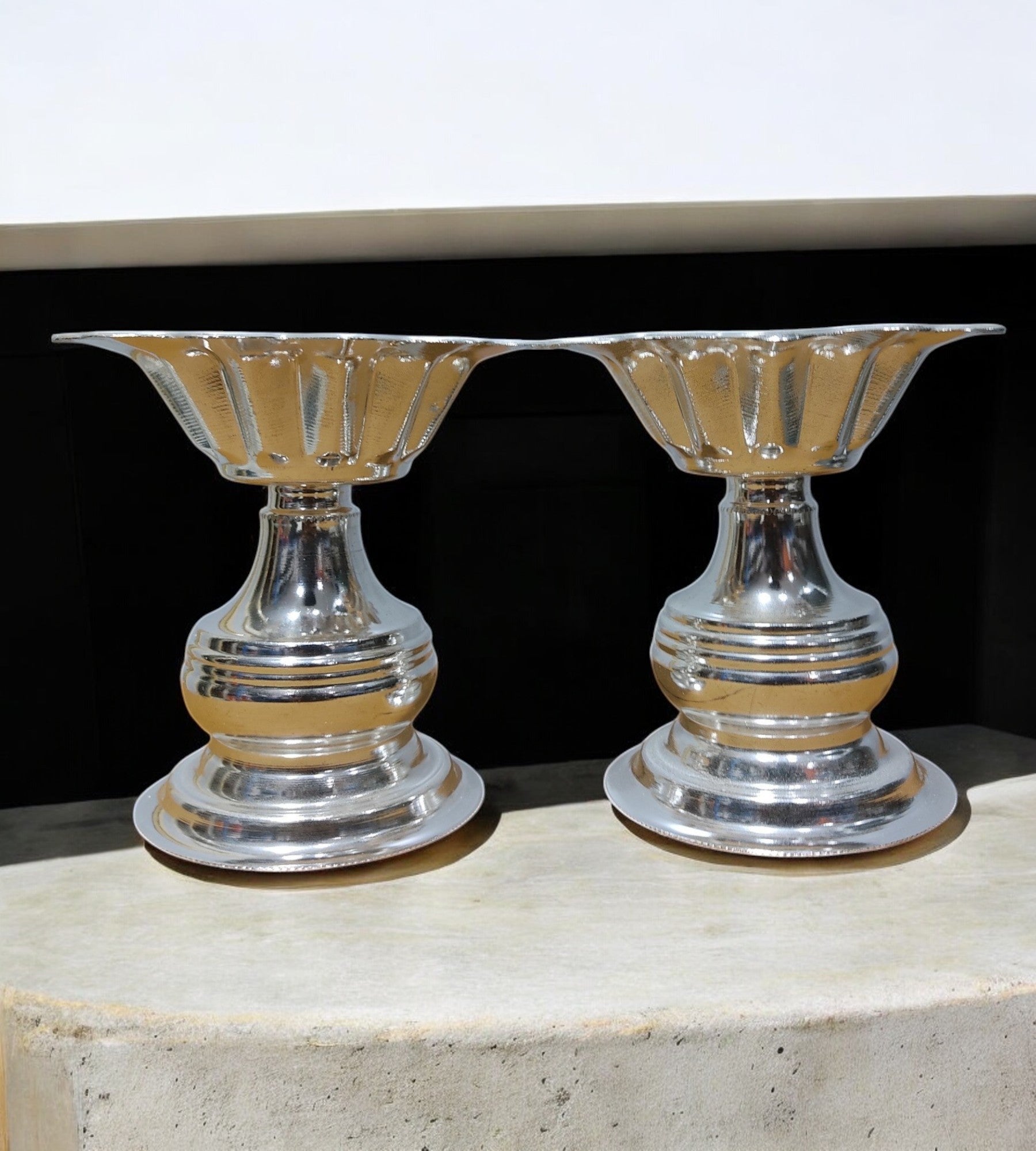Sigaram Brass 5 Inch Flower Diya For home Pooja Decore K4593