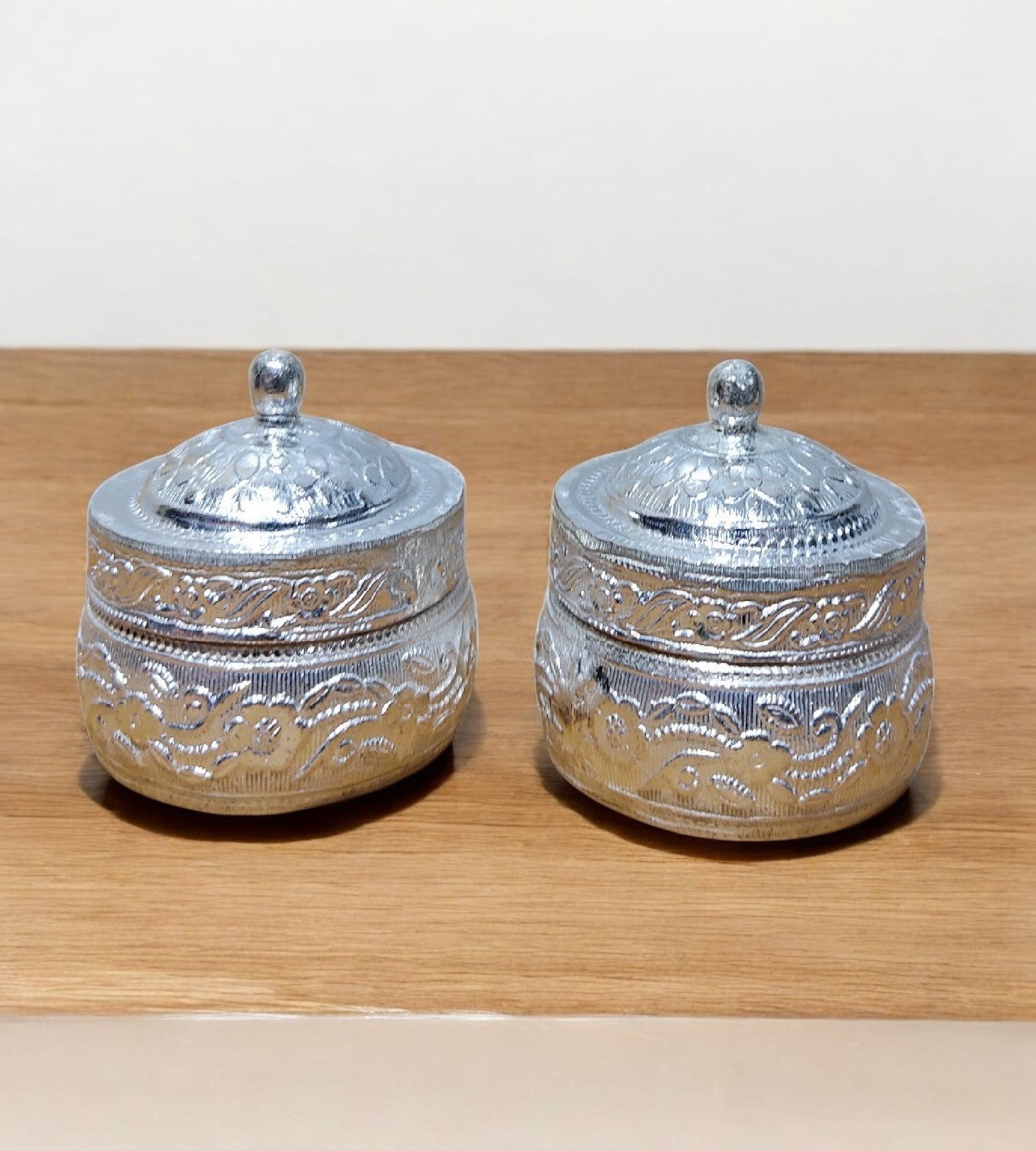 Sigaram Copper 1.5 Inch Round Meena Sindoor Kum Kum Dabbi For Home Pooja Decore k4610