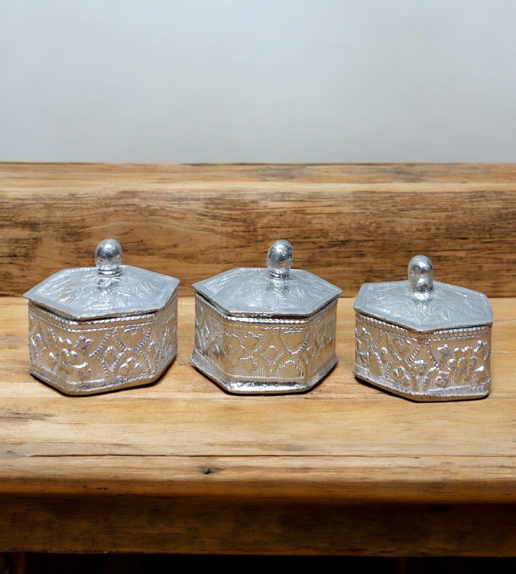 Sigaram Copper Hexagone Meena Sindoor Kum Kum Dabbi For Home Pooja Decore K4617