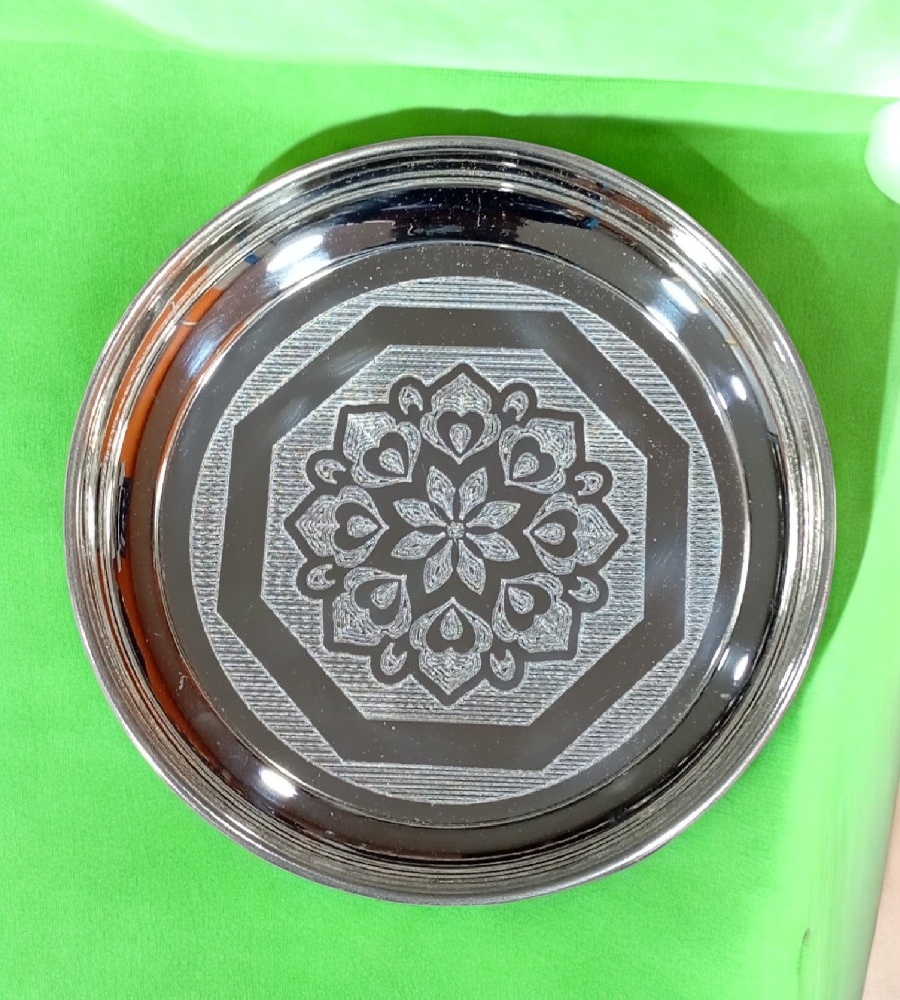 Sigaram Brass 6 Inch Floral Design Plate For Home Pooja Decore K4643
