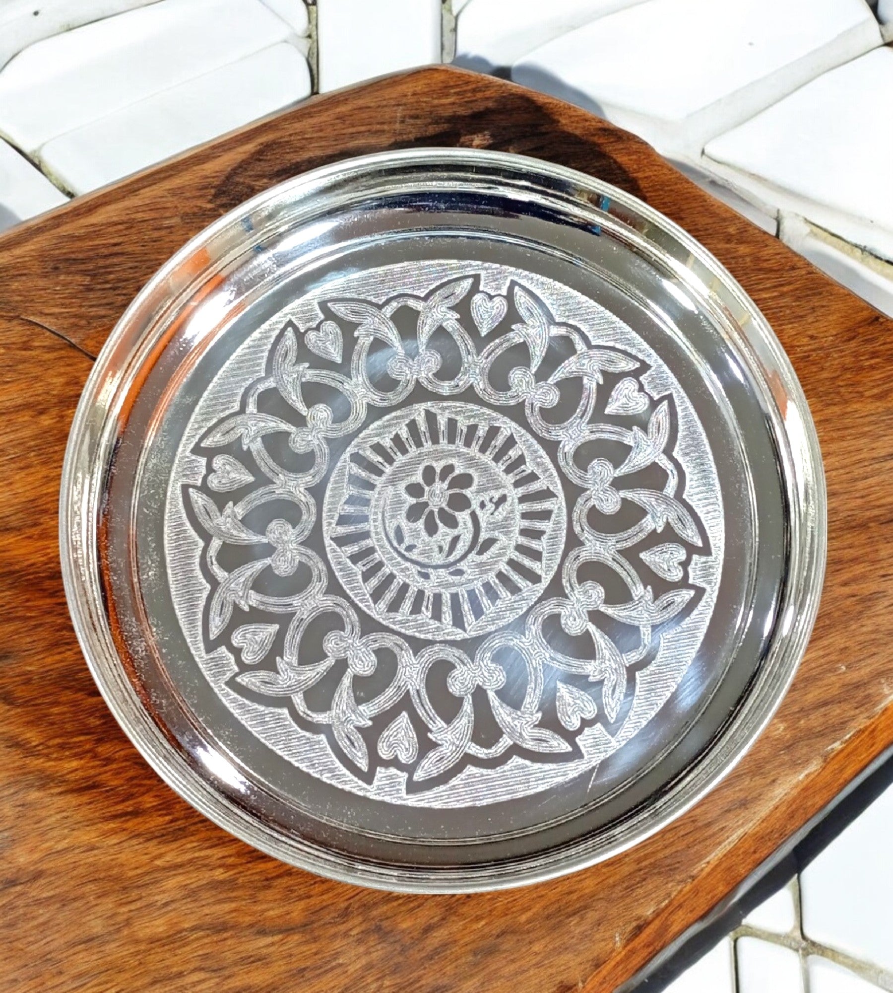 Sigaram Brass 8 Inch Floral Designed Plate For Home Pooja Decore K4645