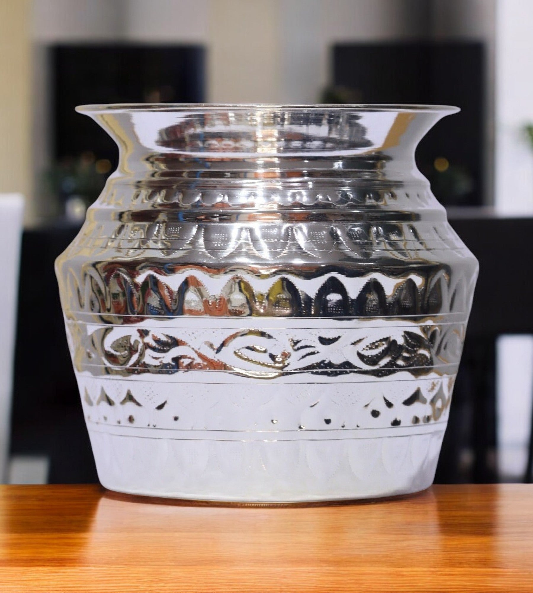 Sigaram Brass 5.5 Inch Serva / Kalash / Bindige For Home Pooja Decore K4671