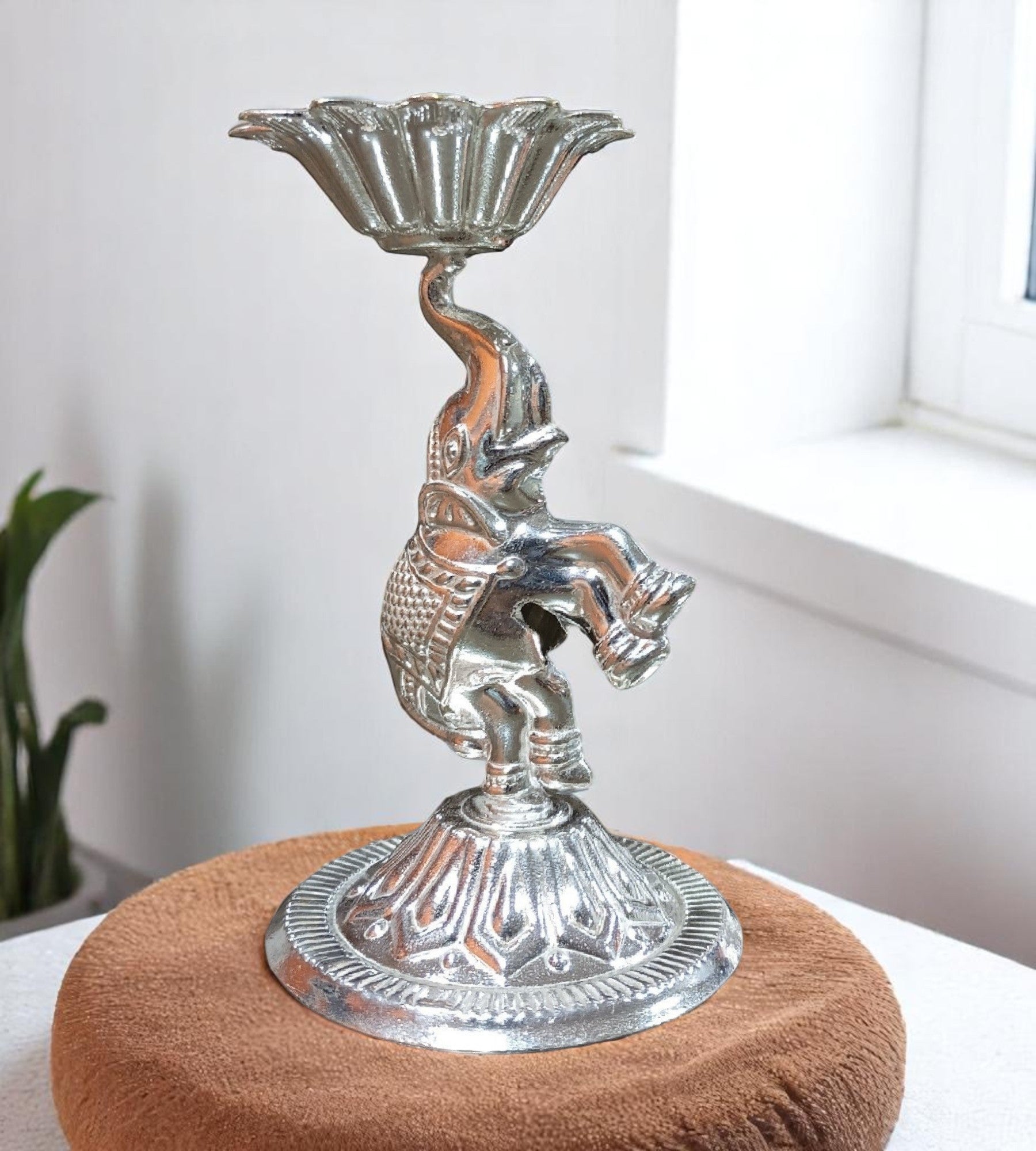 Sigaram Brass 4 Inch Elephant Style Diya for Home Temple Pooja Decore K4711