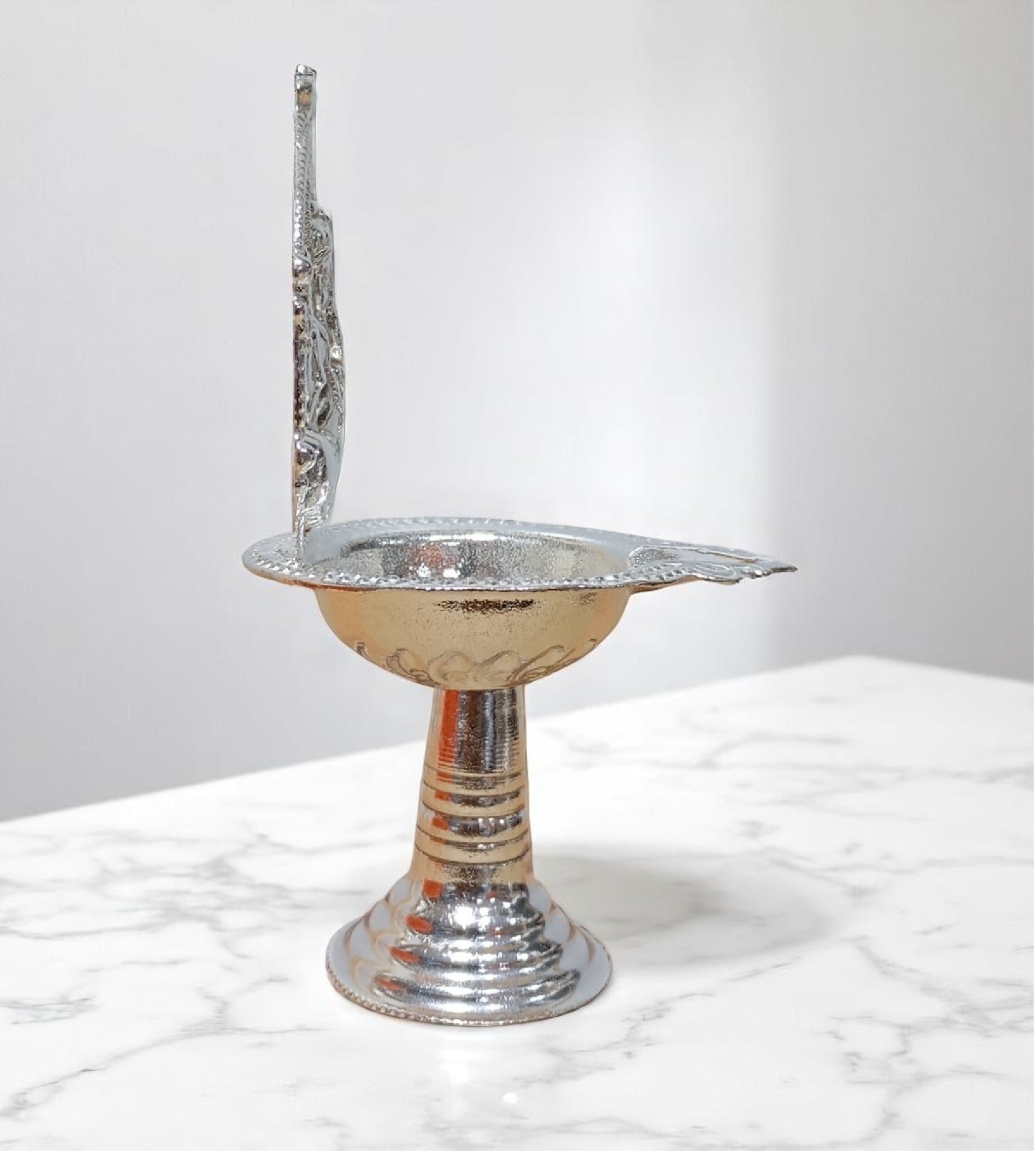 Sigaram Brass 4.7 Inch Ganesh Diya For Home, Mandir & Temple Pooja Décor K4713