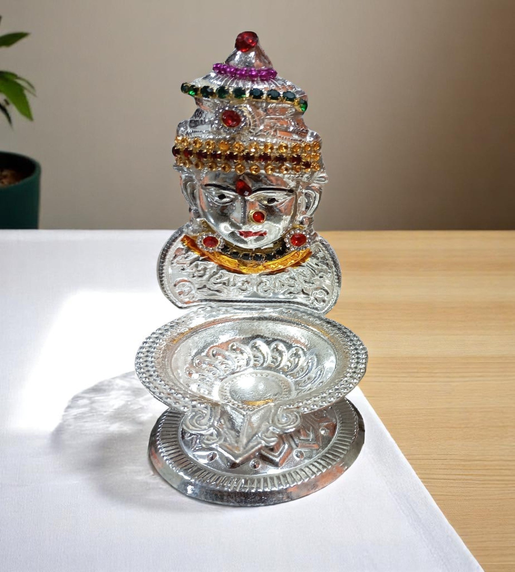 Sigaram Brass 5 Inch Traditional Lakshmi Face Diya for Home & Temple Pooja Decor K4723