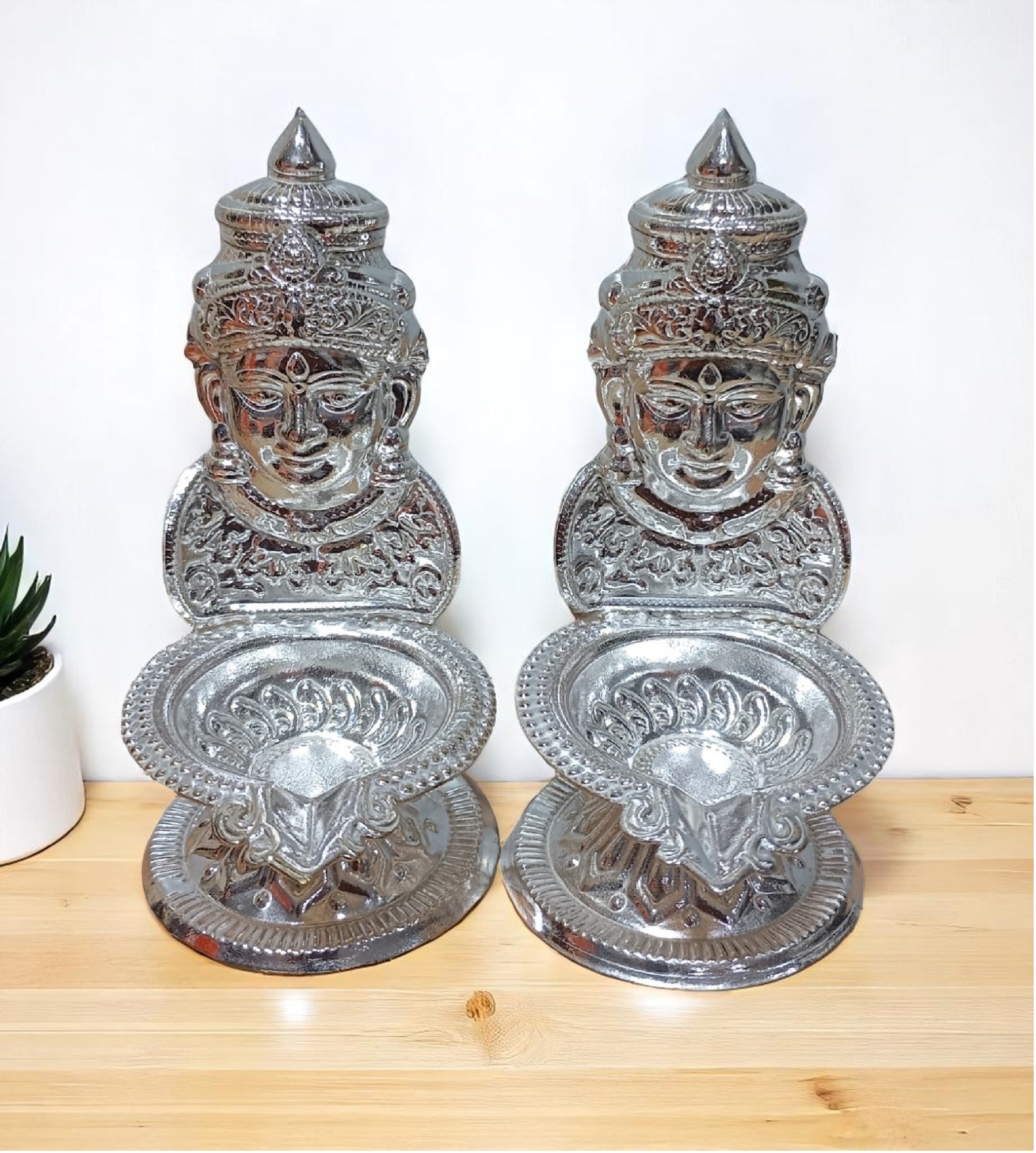 Sigaram Brass 5 Inch Lakshmi Face Diya for Home & Temple Pooja Décor K4729