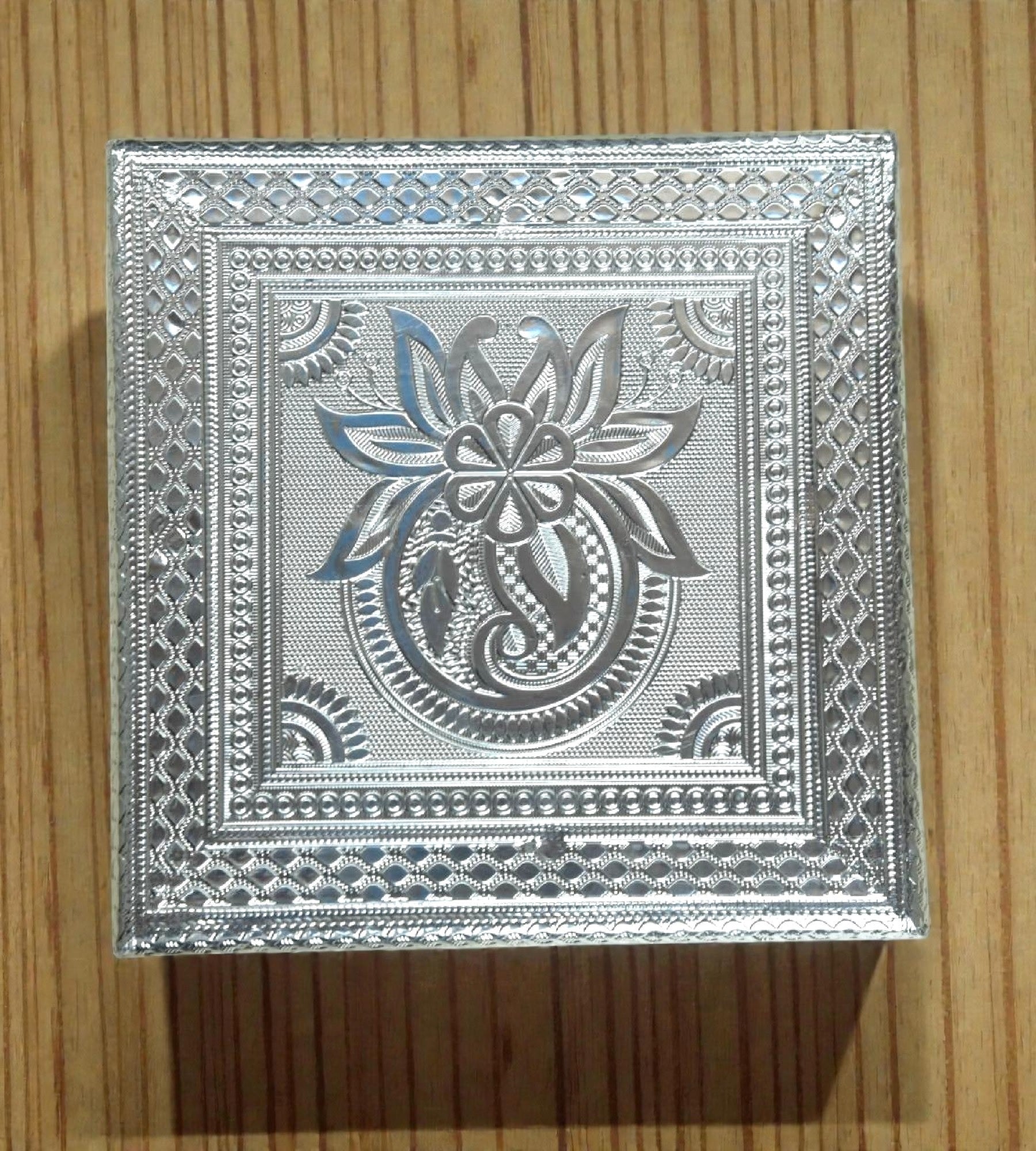 Sigaram 10x10 Inch Silver Plated Wooden Bajot Bush Chowki/Patla for Home Pooja Decor K4933