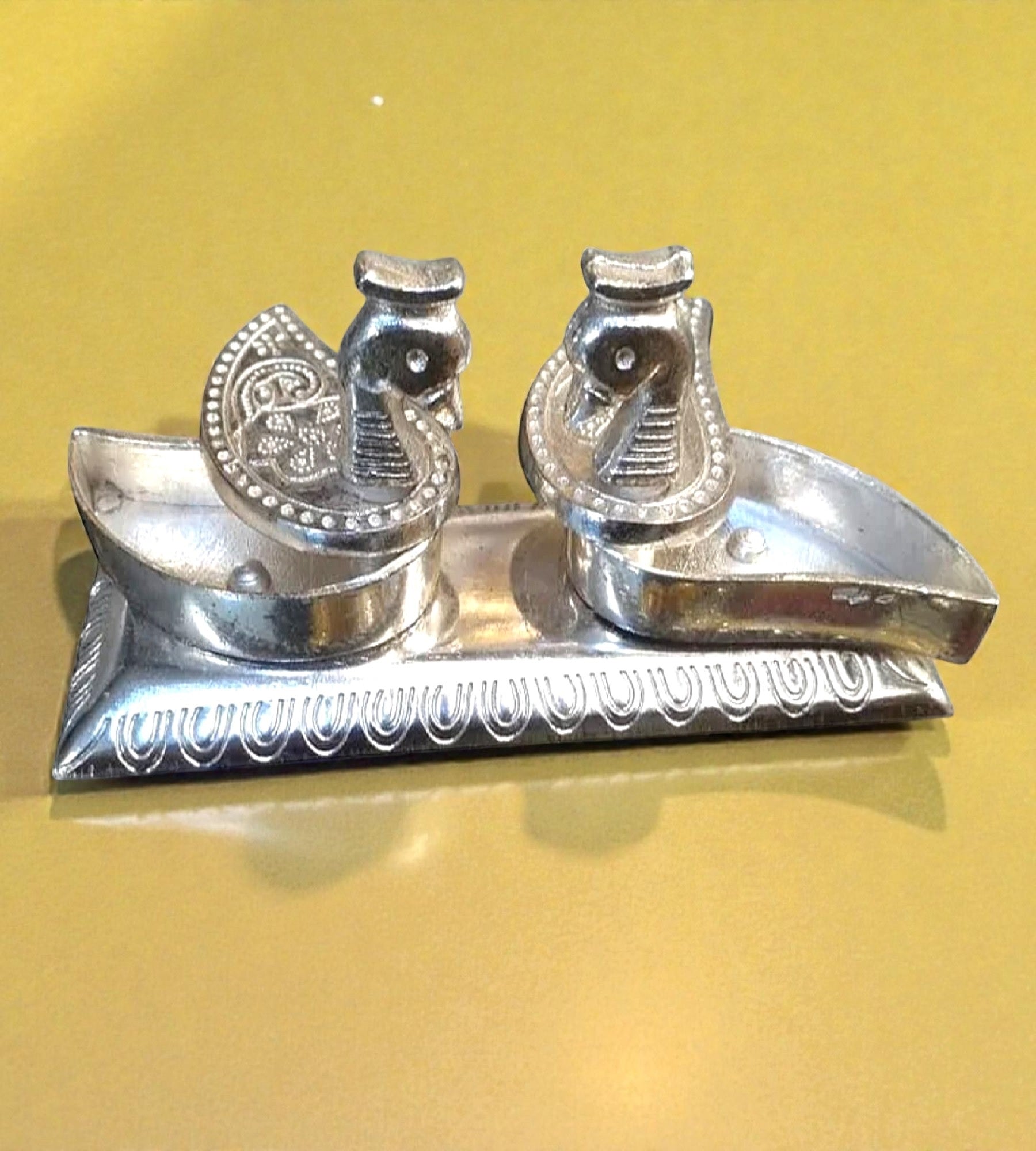Sigaram 4.5x2 Inch Silver Plated Peacock Design Kumkum Box for Home Pooja Decor K4944
