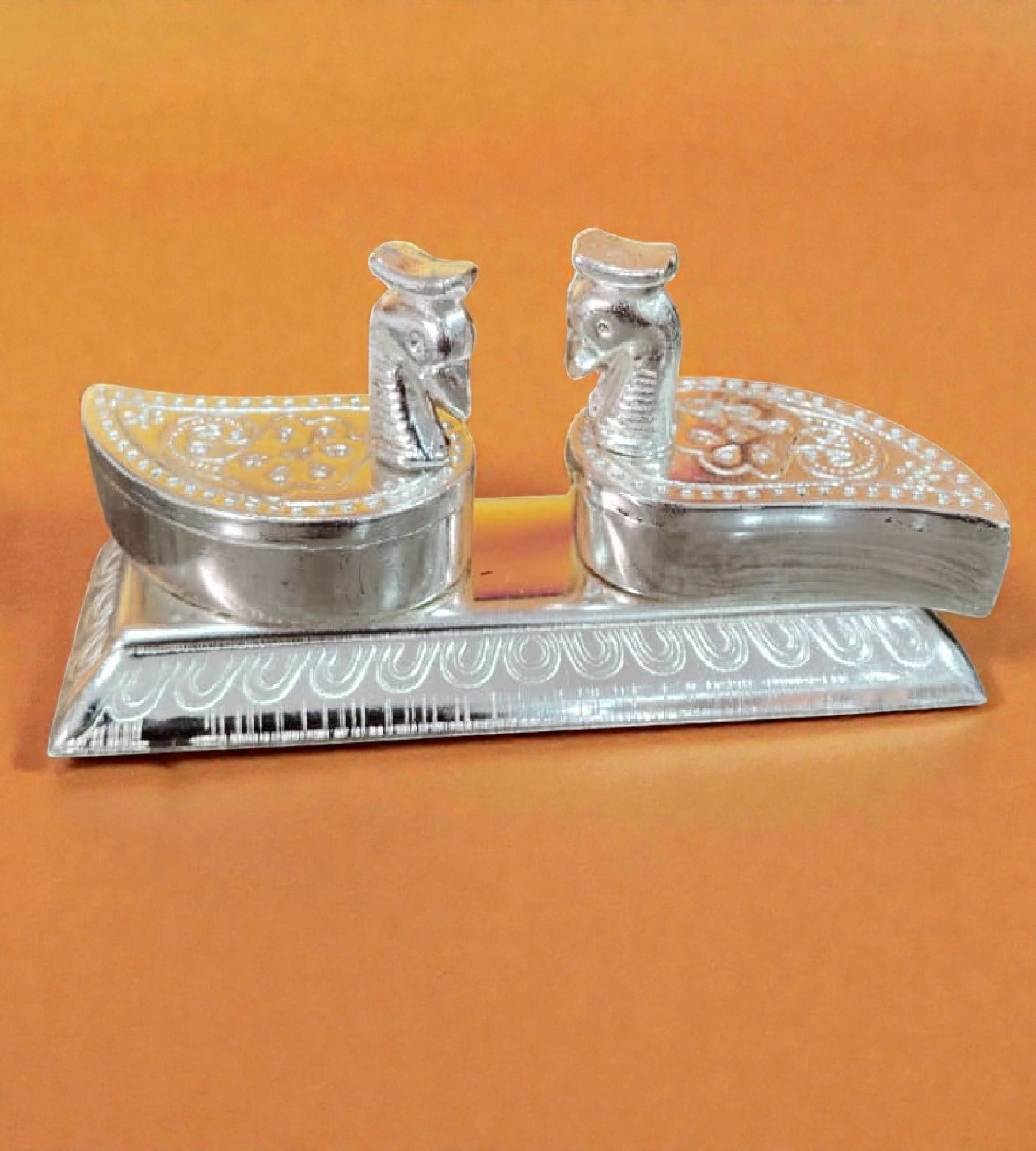 Sigaram 4.5x2 Inch Silver Plated Peacock Design Kumkum Box for Home Pooja Decor K4944