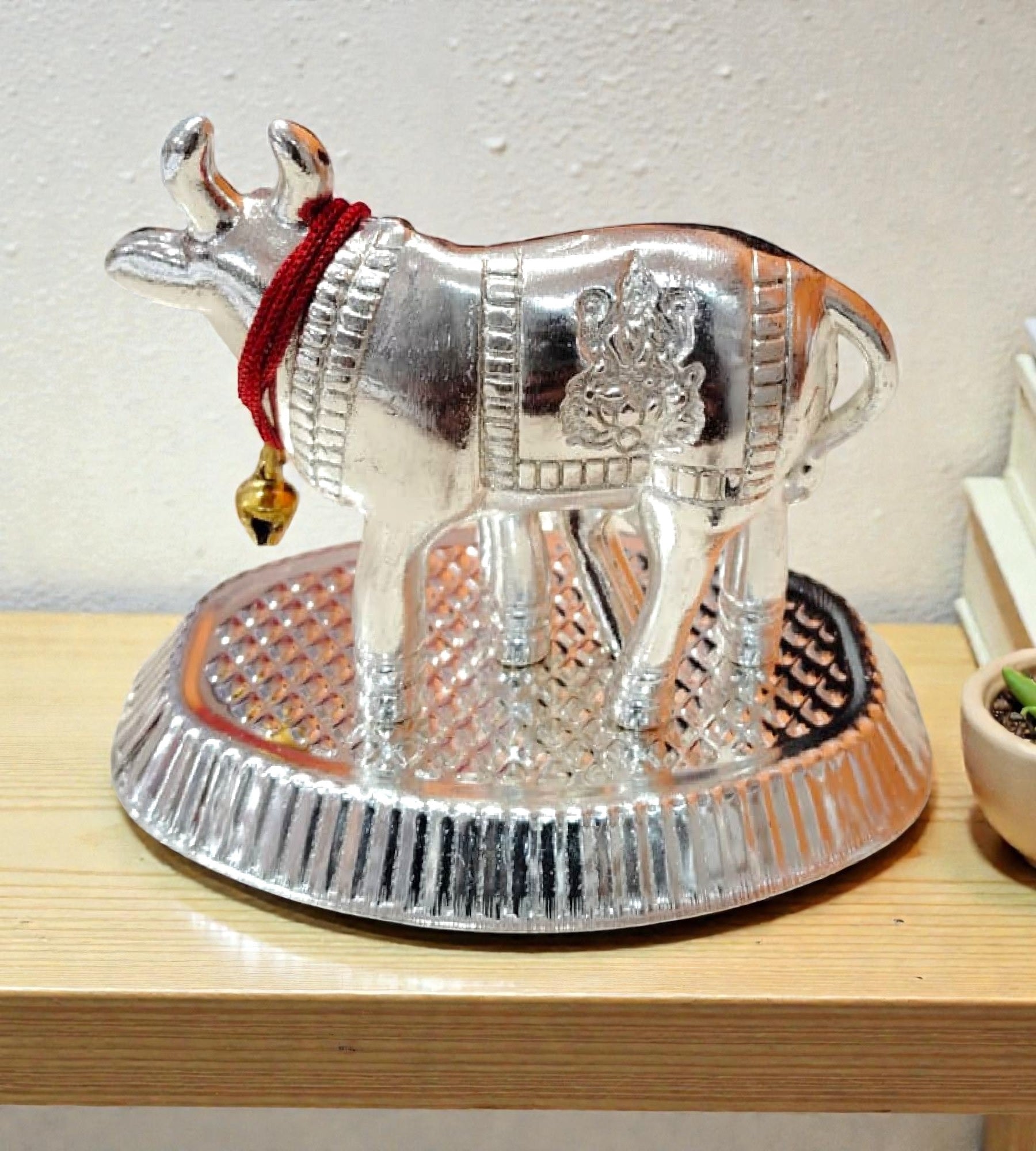 Sigaram 2.5 Inch Silver Plated Cow & Calf or Home & Decorative Showpiece K4953