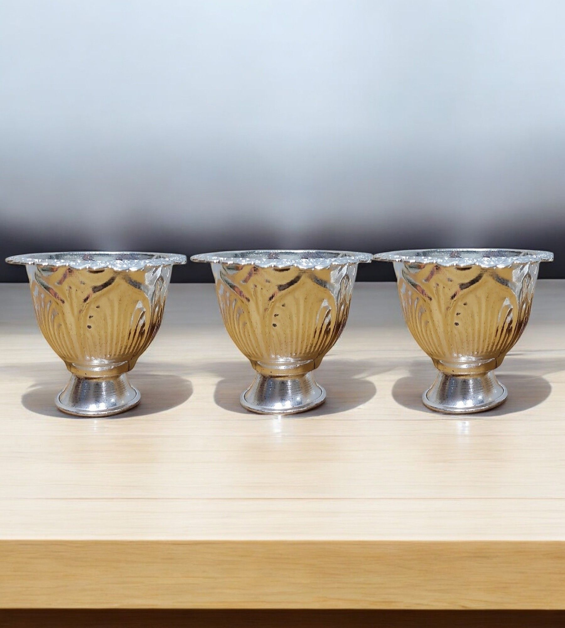 Sigaram Brass 2 Inch Fancy Kum Kum Cup For Home Pooja Decor K4639